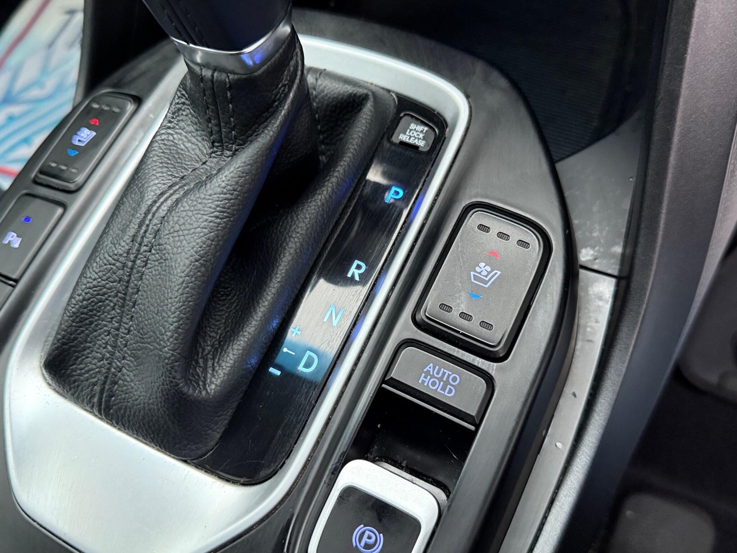 Used Hyundai Santa Fe 2016 for sale - 76584904: Photo 95