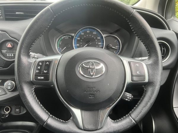 Used Toyota Yaris 2015 for sale - 76270430: Photo 18
