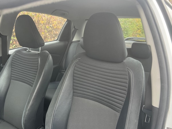 Used Toyota Yaris 2015 for sale - 76270430: Photo 20
