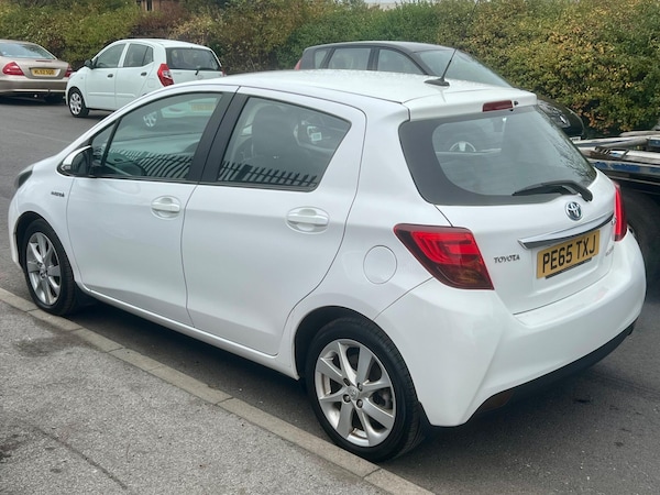 Used Toyota Yaris 2015 for sale - 76270430: Photo 5