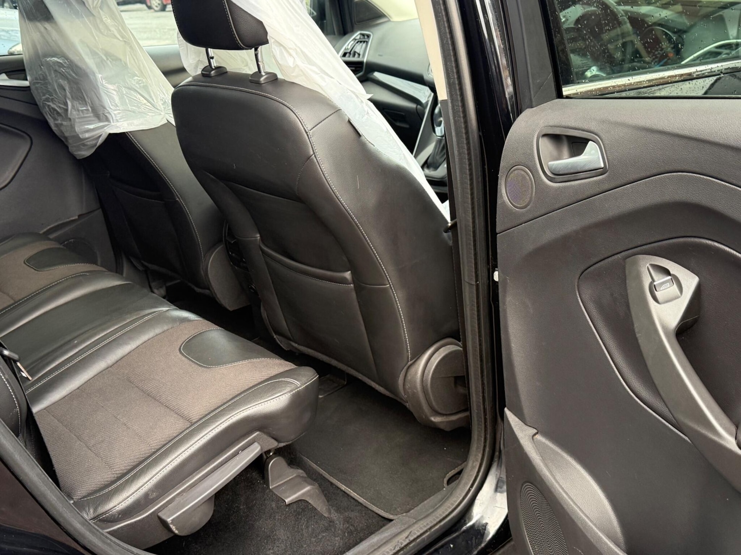 Used Ford Kuga 2015 for sale - 76562565: Photo 34