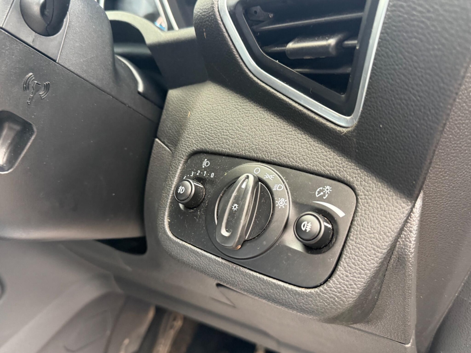 Used Ford Kuga 2015 for sale - 76562565: Photo 51