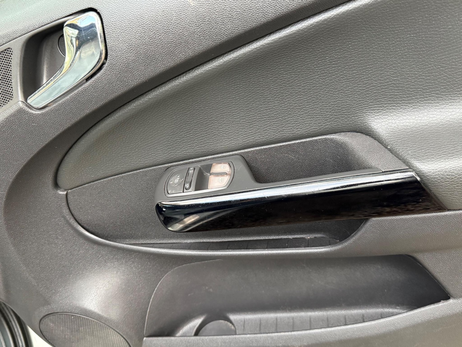 Used Vauxhall Corsa 2013 for sale - 76024783: Photo 34