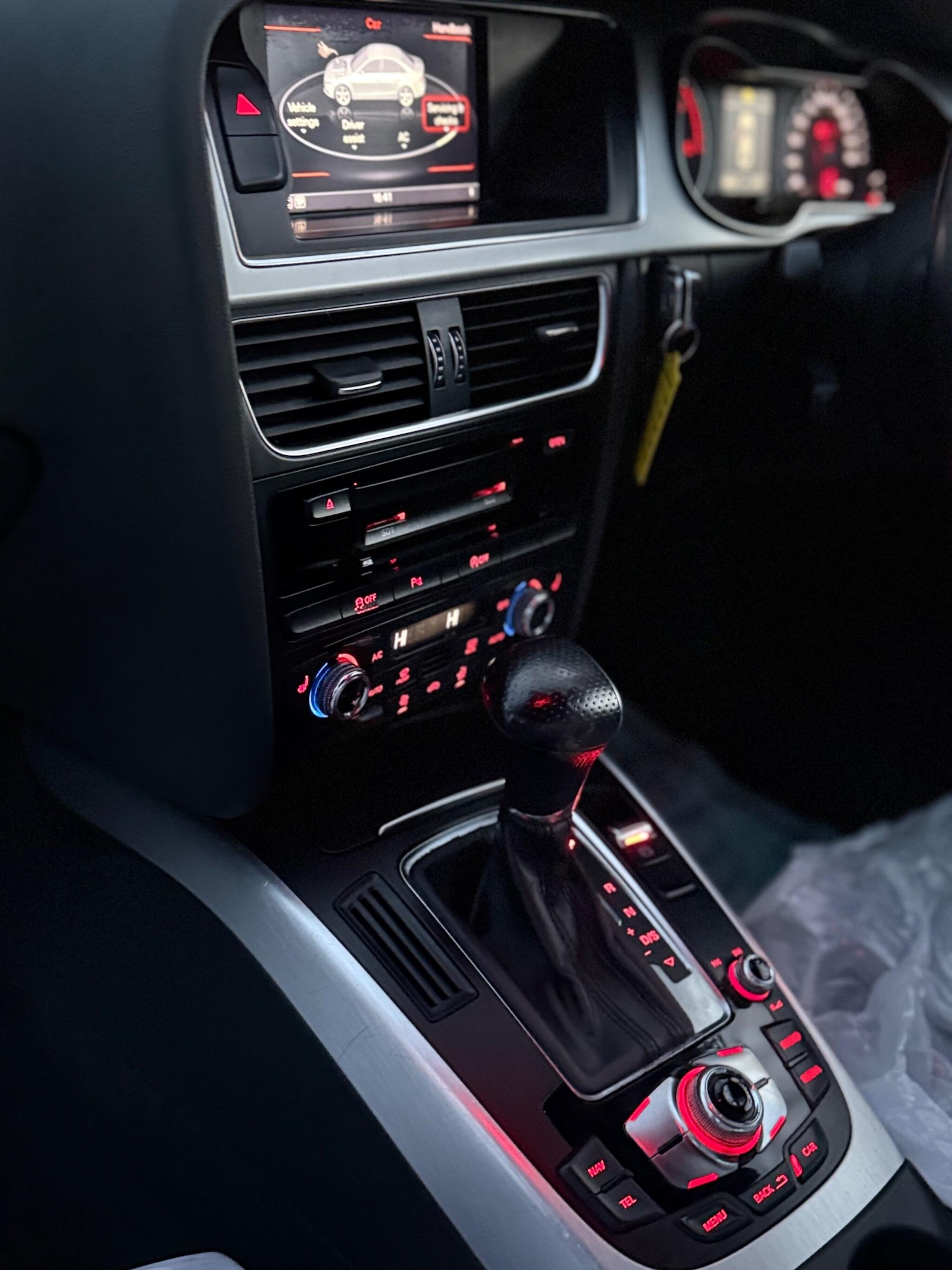 Used Audi A4 for sale - 76728826: Photo 24