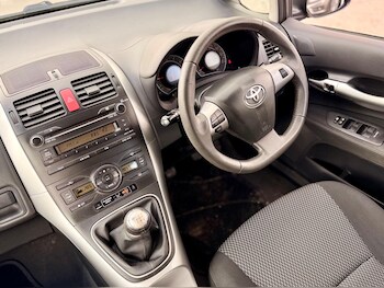 Used Toyota Auris 2010 for sale - 78231620: Photo