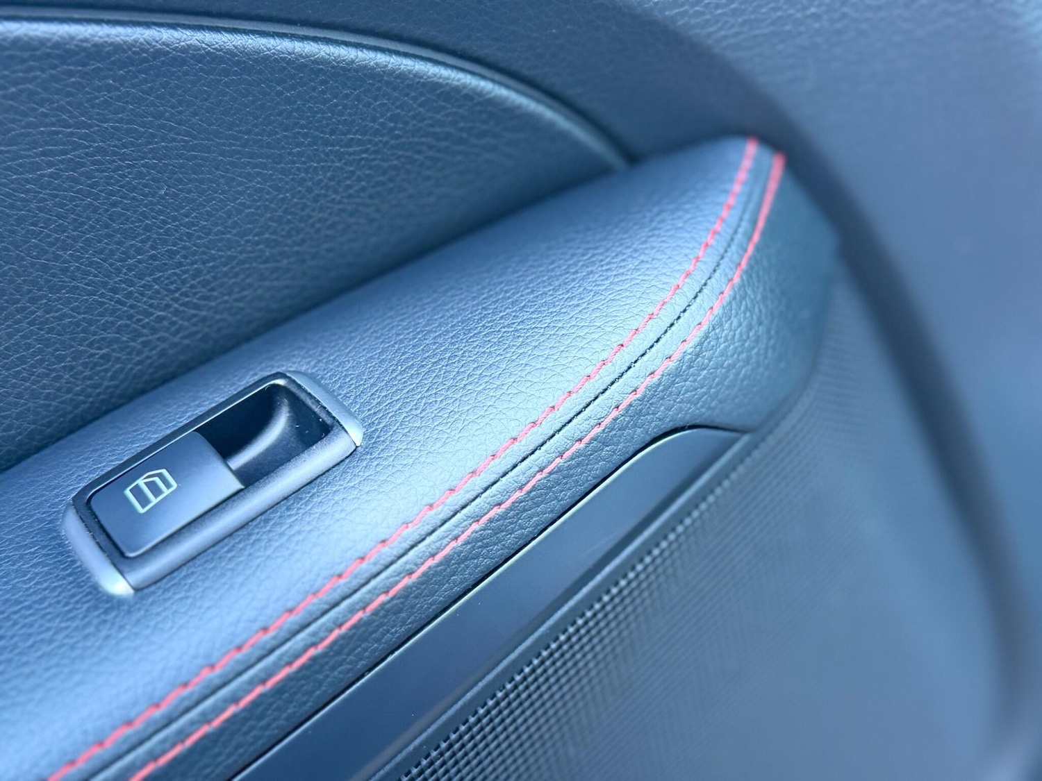 Used Mercedes-Benz SLK 2012 for sale - 77242580: Photo 44