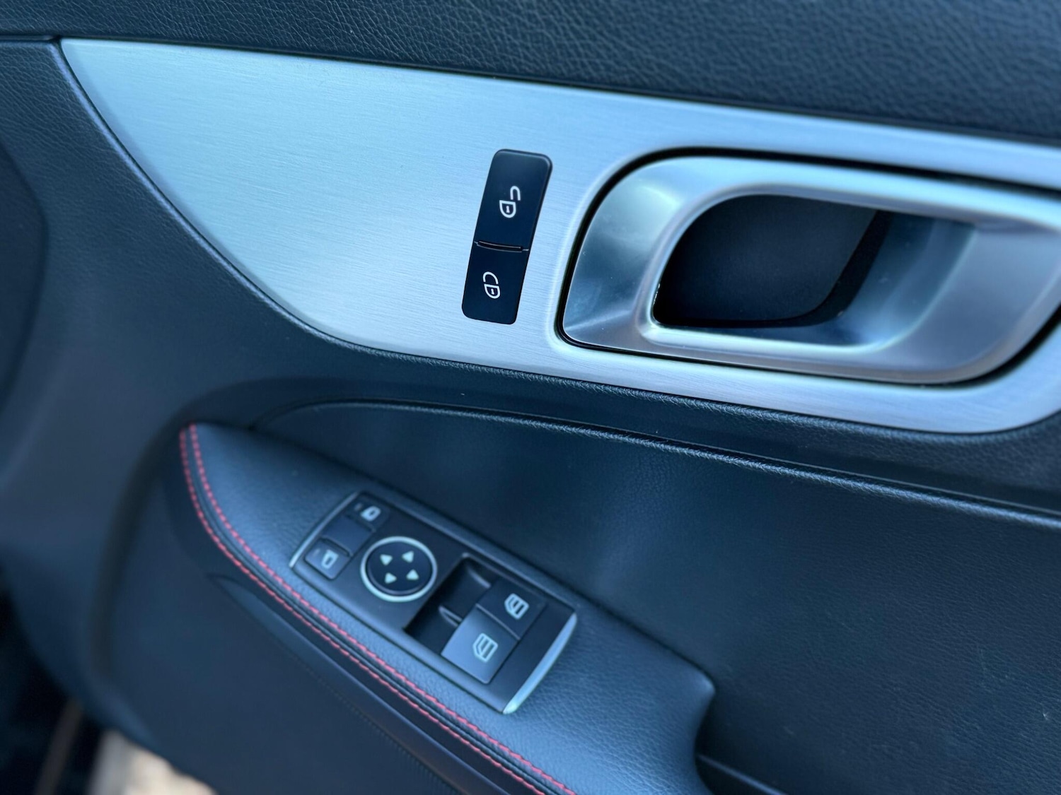 Used Mercedes-Benz SLK 2012 for sale - 77242580: Photo 63