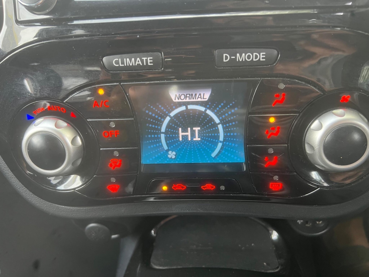 Used Nissan Juke 2014 for sale - 76371696: Photo 33