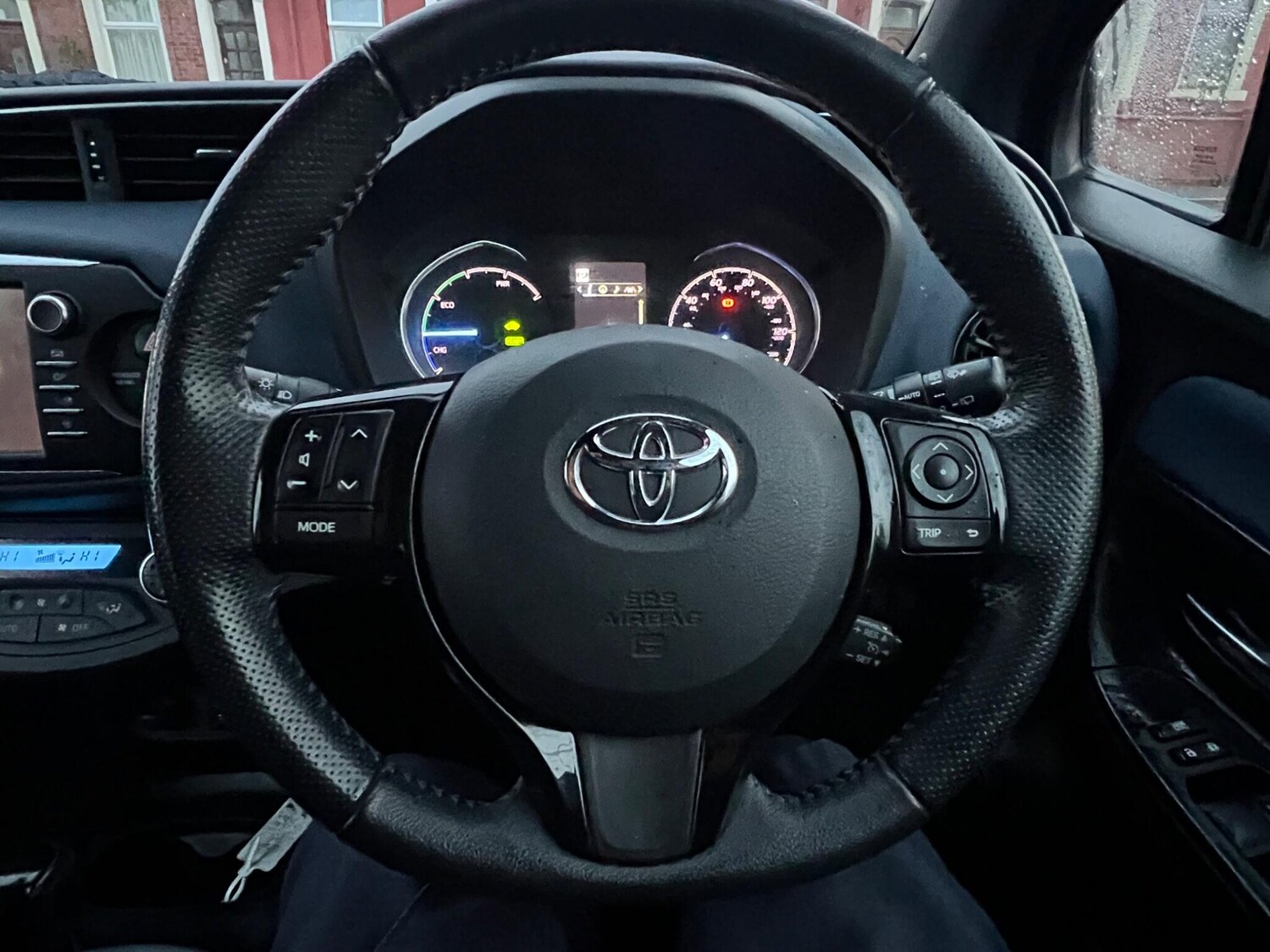 Used Toyota Yaris for sale - 76440606: Photo 24