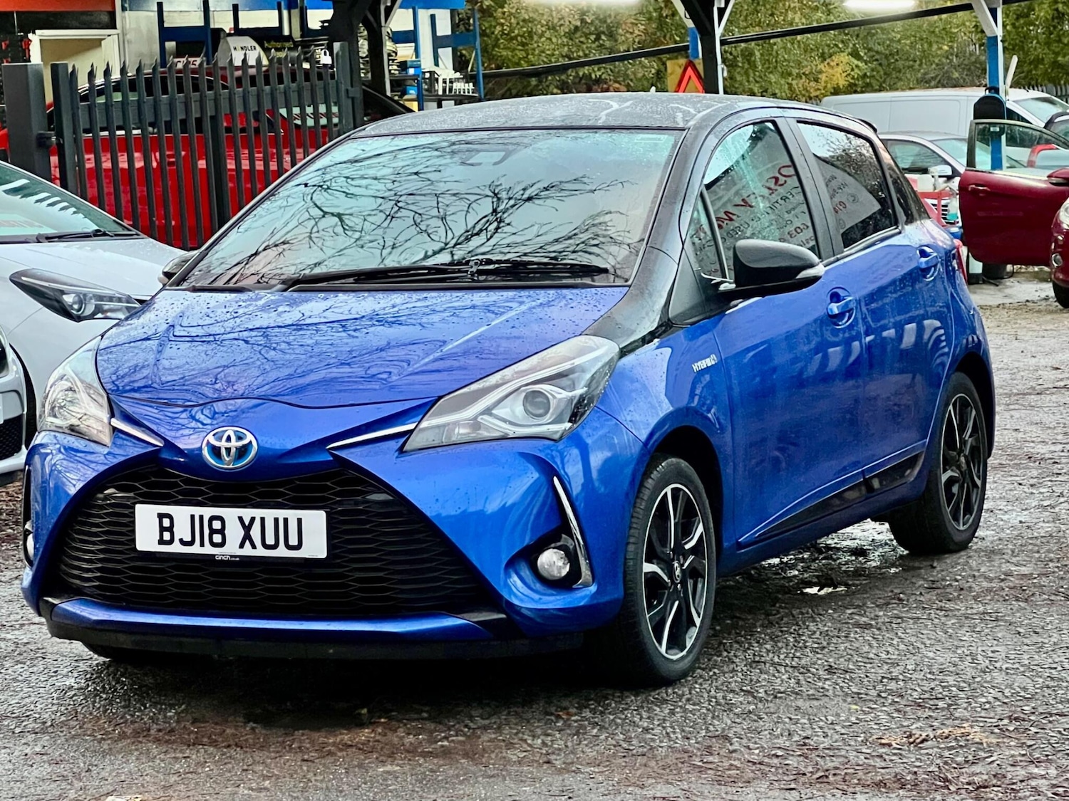 Used Toyota Yaris for sale - 76440606: Photo 4