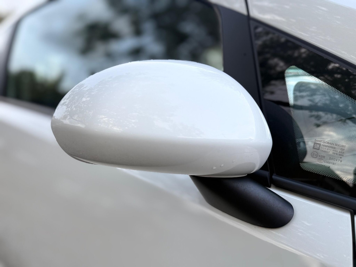 Used Vauxhall Corsa 2012 for sale - 76727835: Photo 2