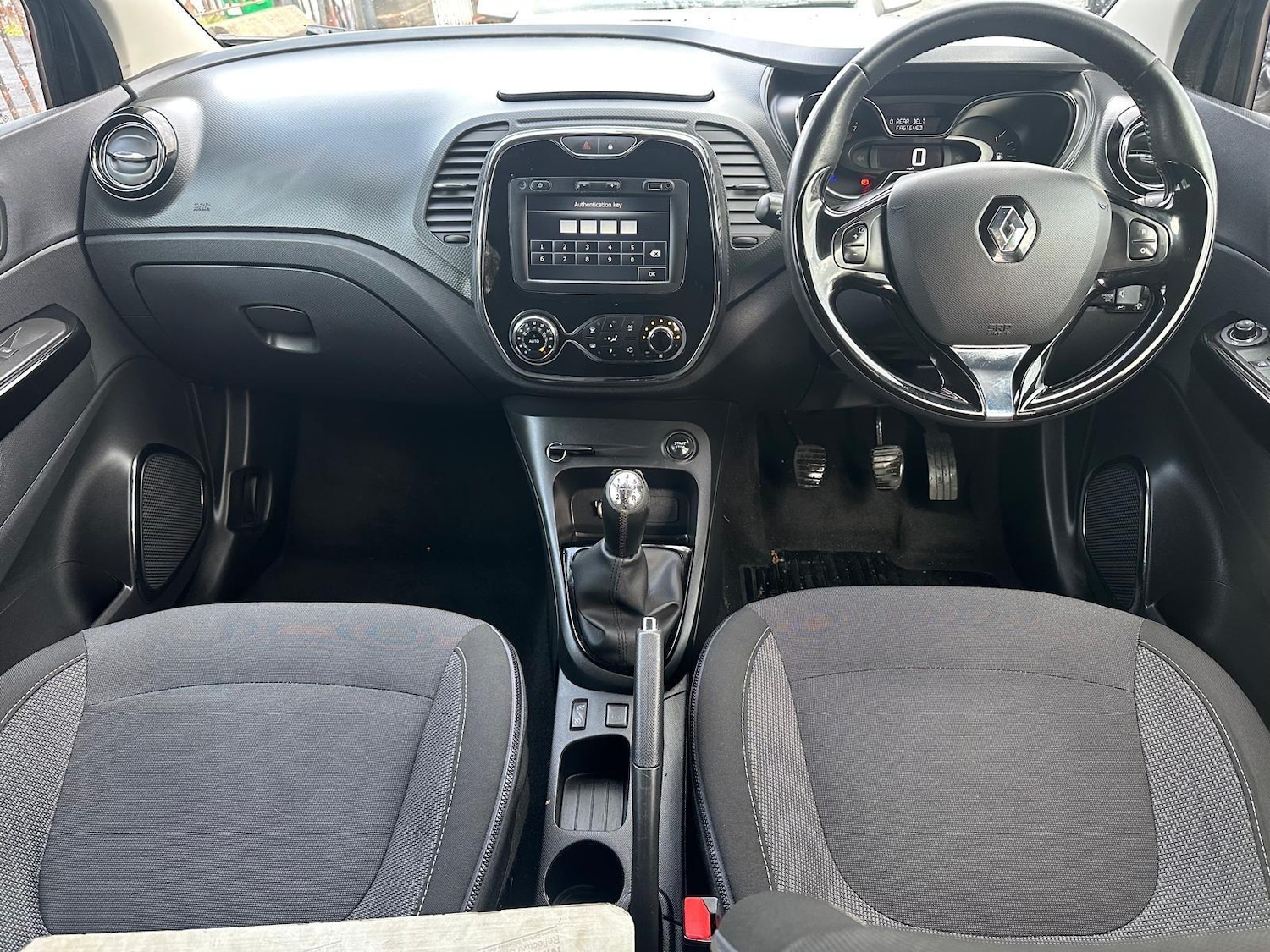 Used Renault Captur 2014 for sale - 76549760: Photo 15
