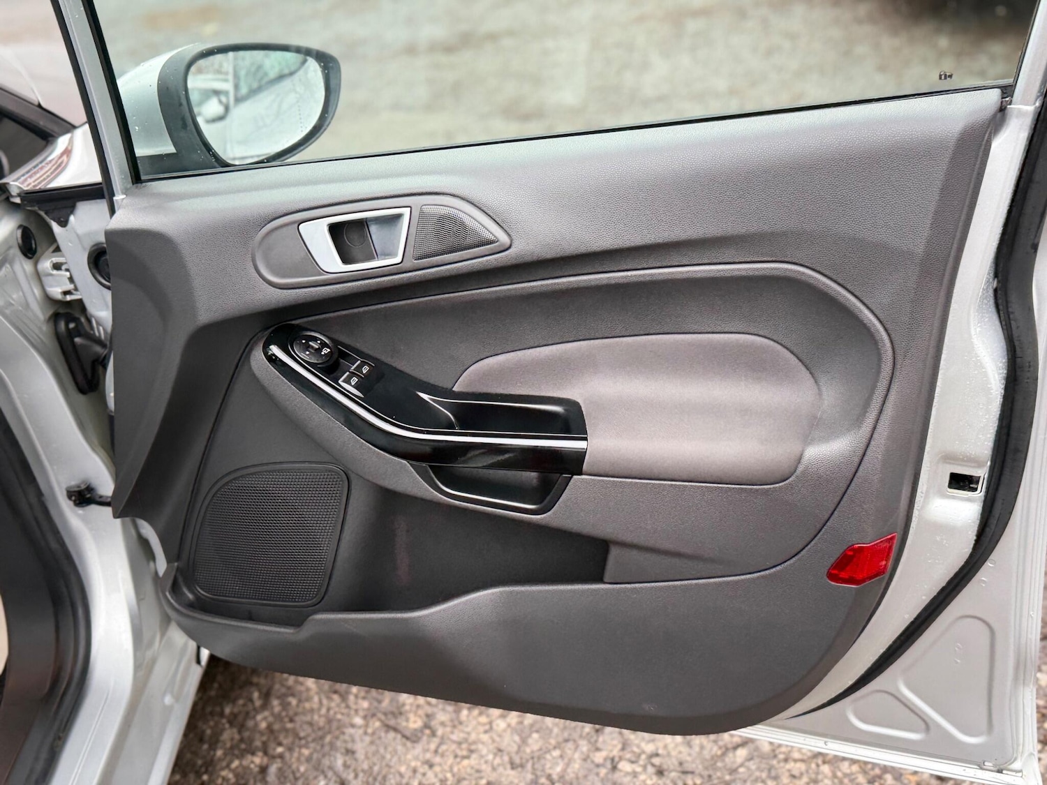 Used Ford Fiesta 2015 for sale - 77090920: Photo 41