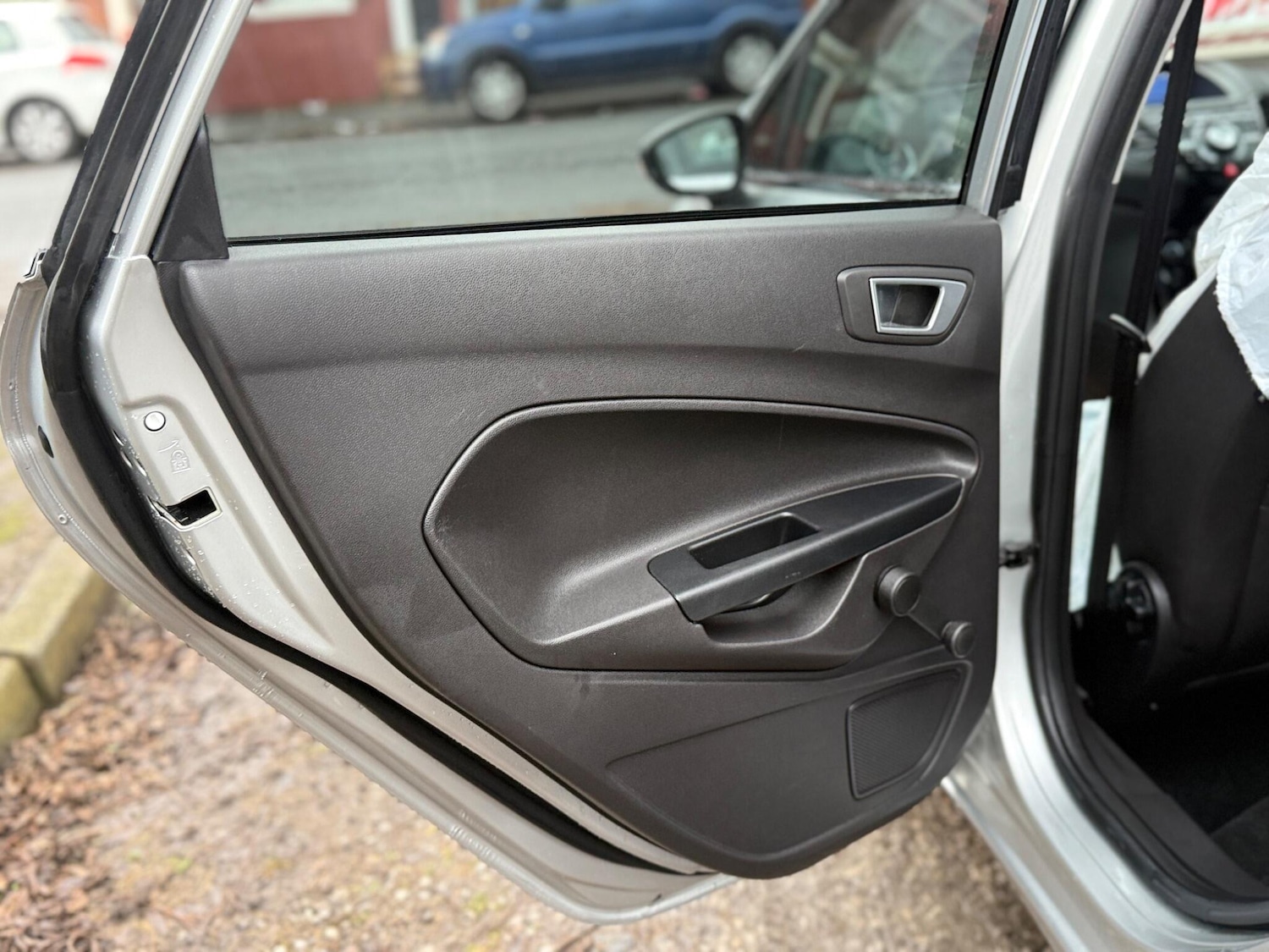 Used Ford Fiesta 2015 for sale - 77090920: Photo 48