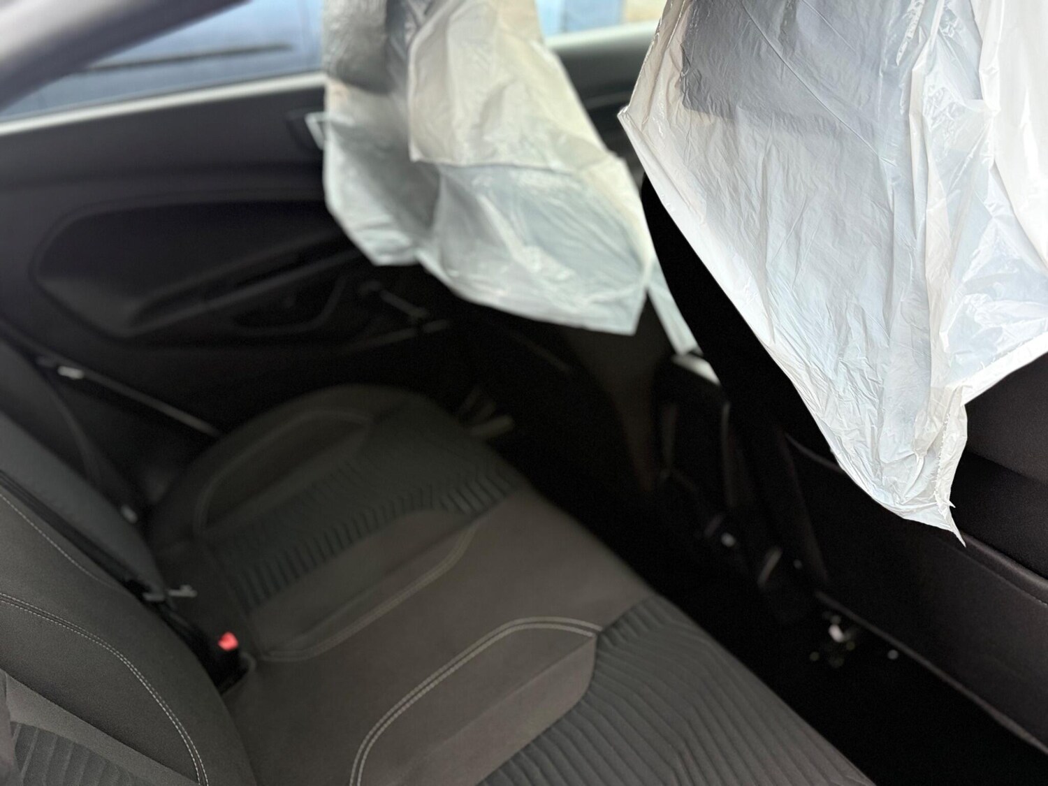 Used Ford Fiesta 2015 for sale - 77090920: Photo 50