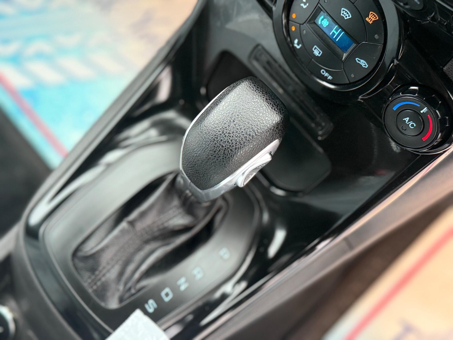 Used Ford Fiesta 2015 for sale - 77090920: Photo 80