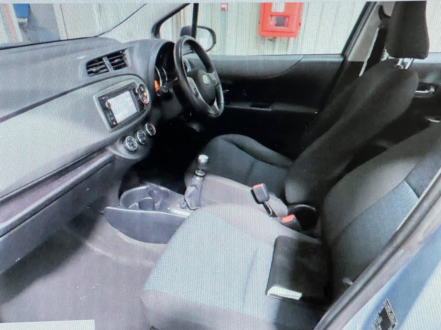 Used Toyota Yaris for sale - 77598660: Photo 3