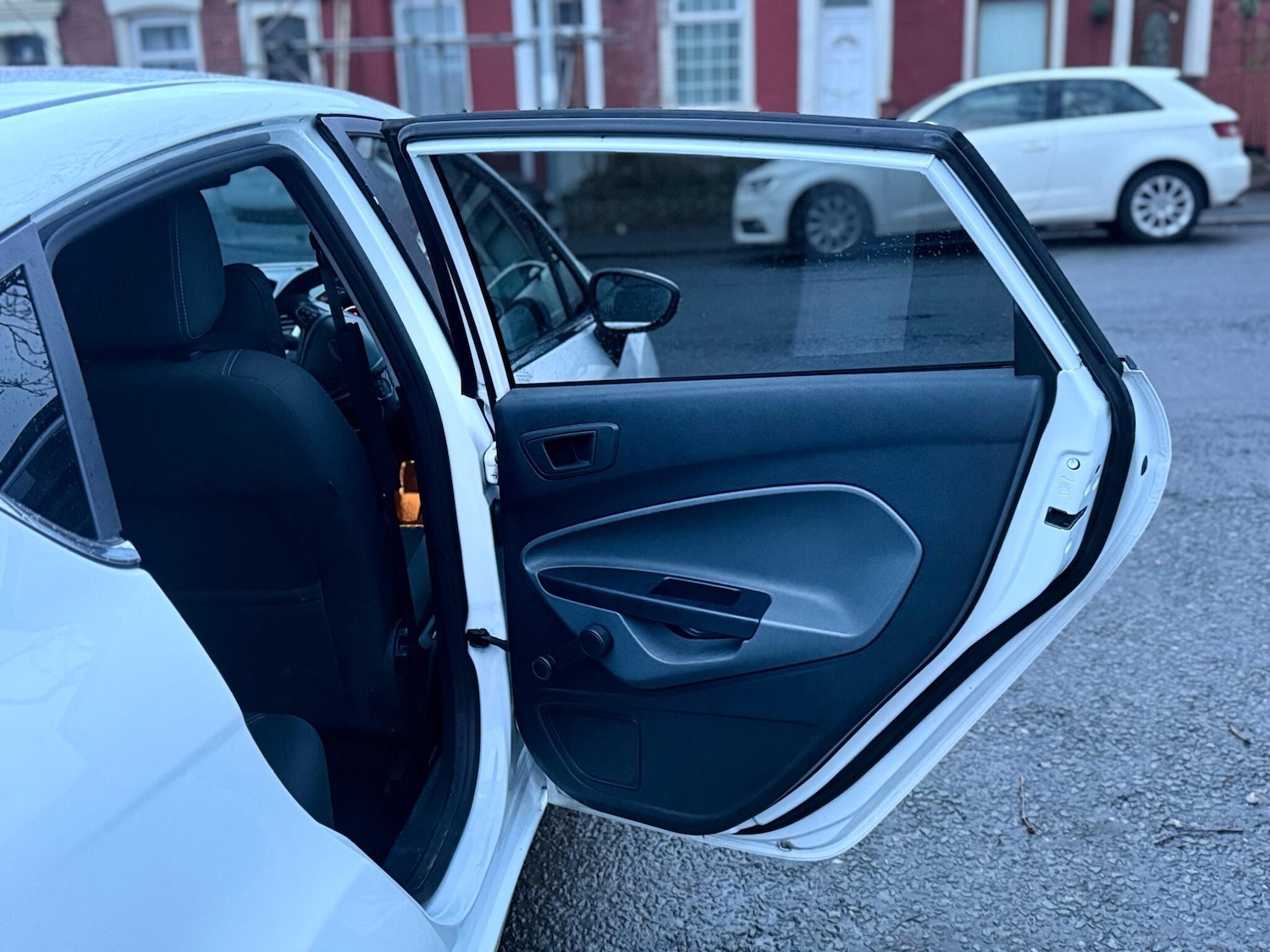 Used Ford Fiesta 2011 for sale - 77892412: Photo 30