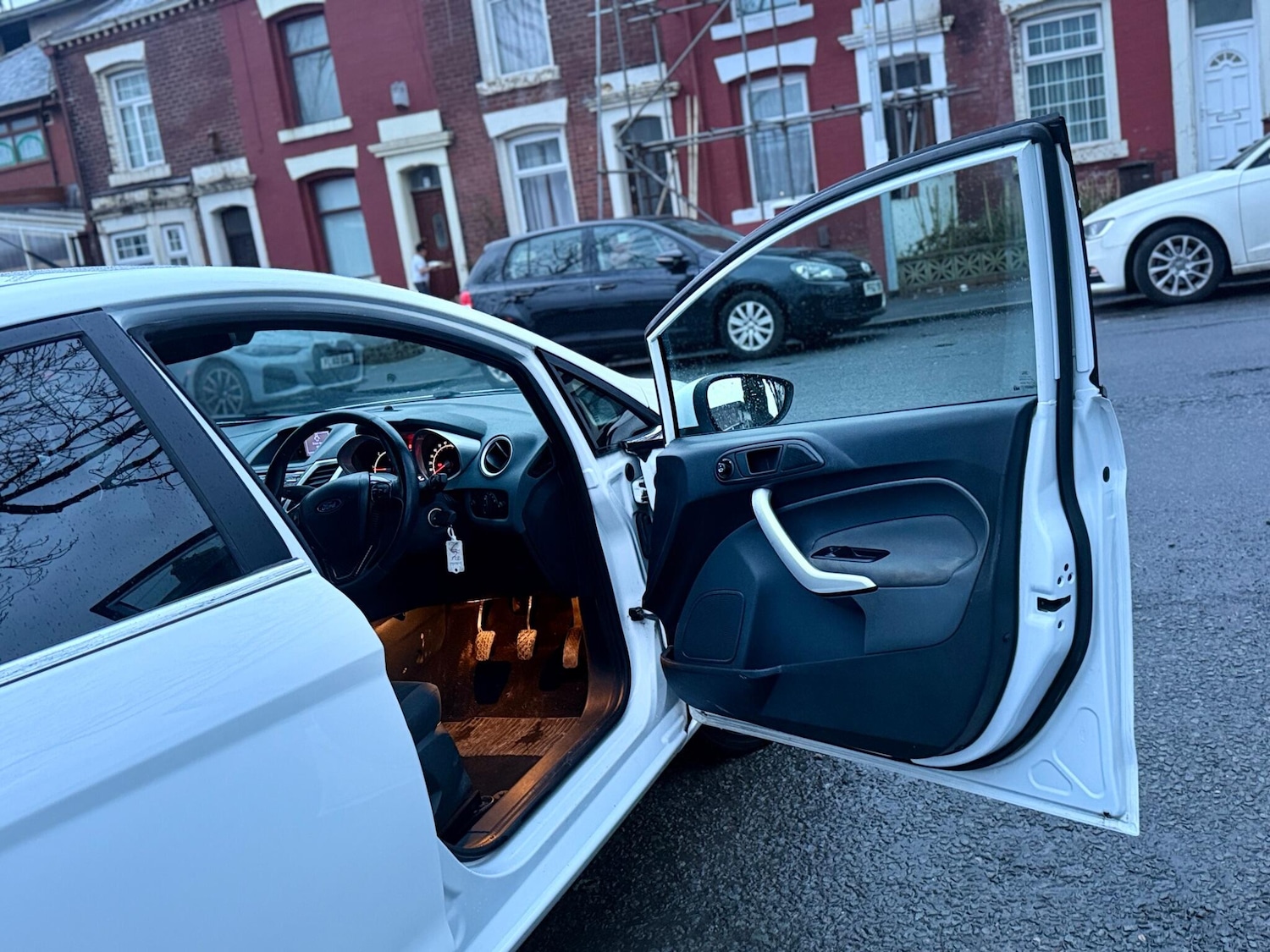 Used Ford Fiesta 2011 for sale - 77892412: Photo 34