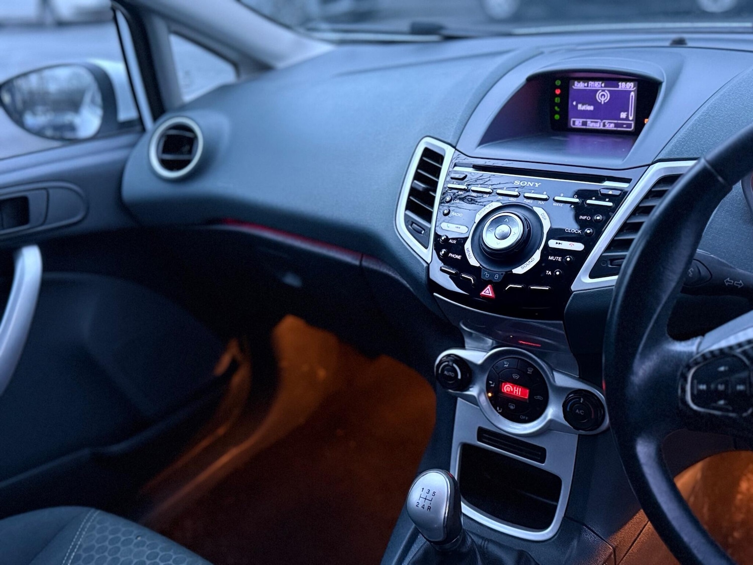 Used Ford Fiesta 2011 for sale - 77892412: Photo 37