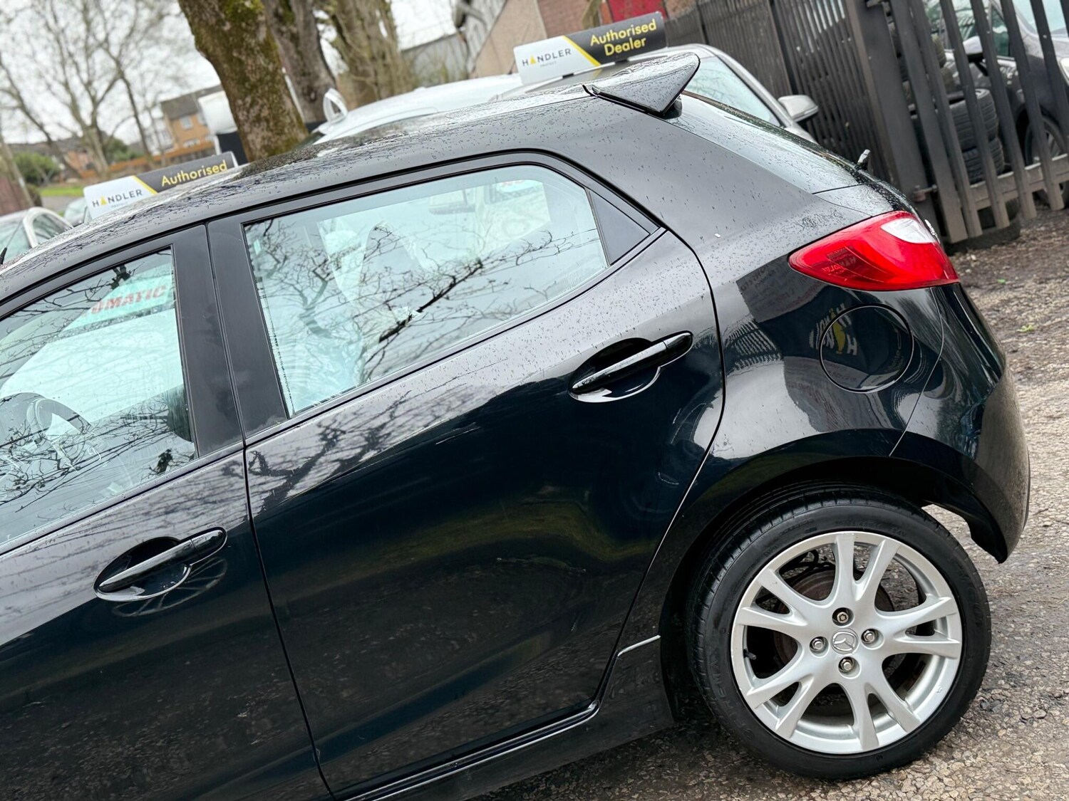 Used Mazda Mazda2 for sale - 77909000: Photo 29