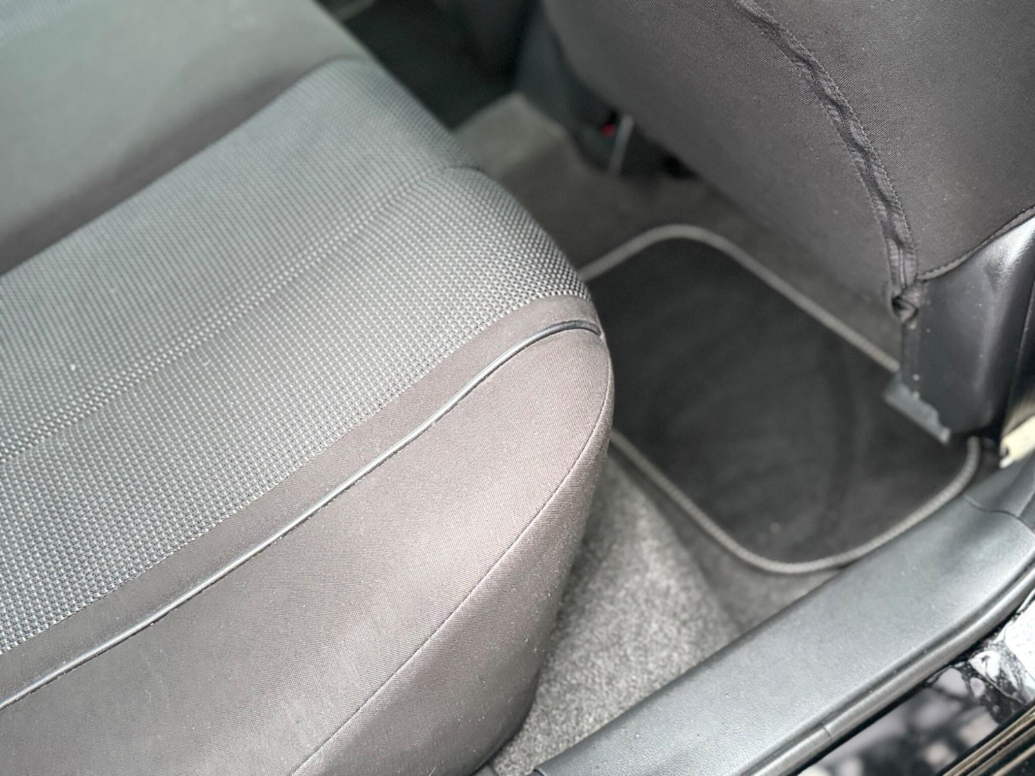 Used Mazda Mazda2 2010 for sale - 77658730: Photo 53