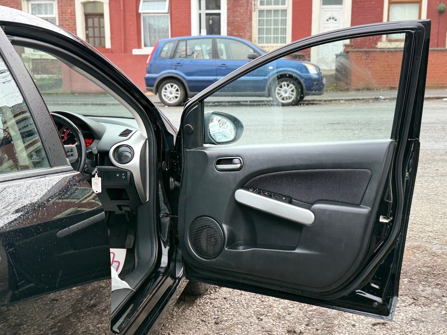 Used Mazda Mazda2 2010 for sale - 77658730: Photo 54