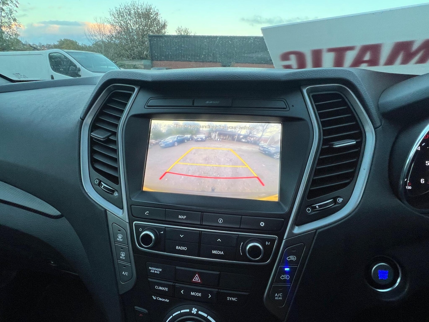 Used Hyundai Santa Fe 2016 for sale - 76380936: Photo 26