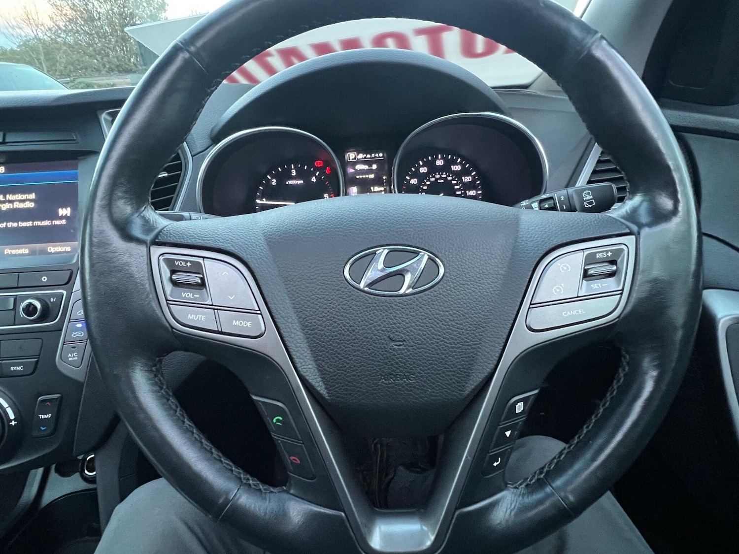 Used Hyundai Santa Fe 2016 for sale - 76380936: Photo 27