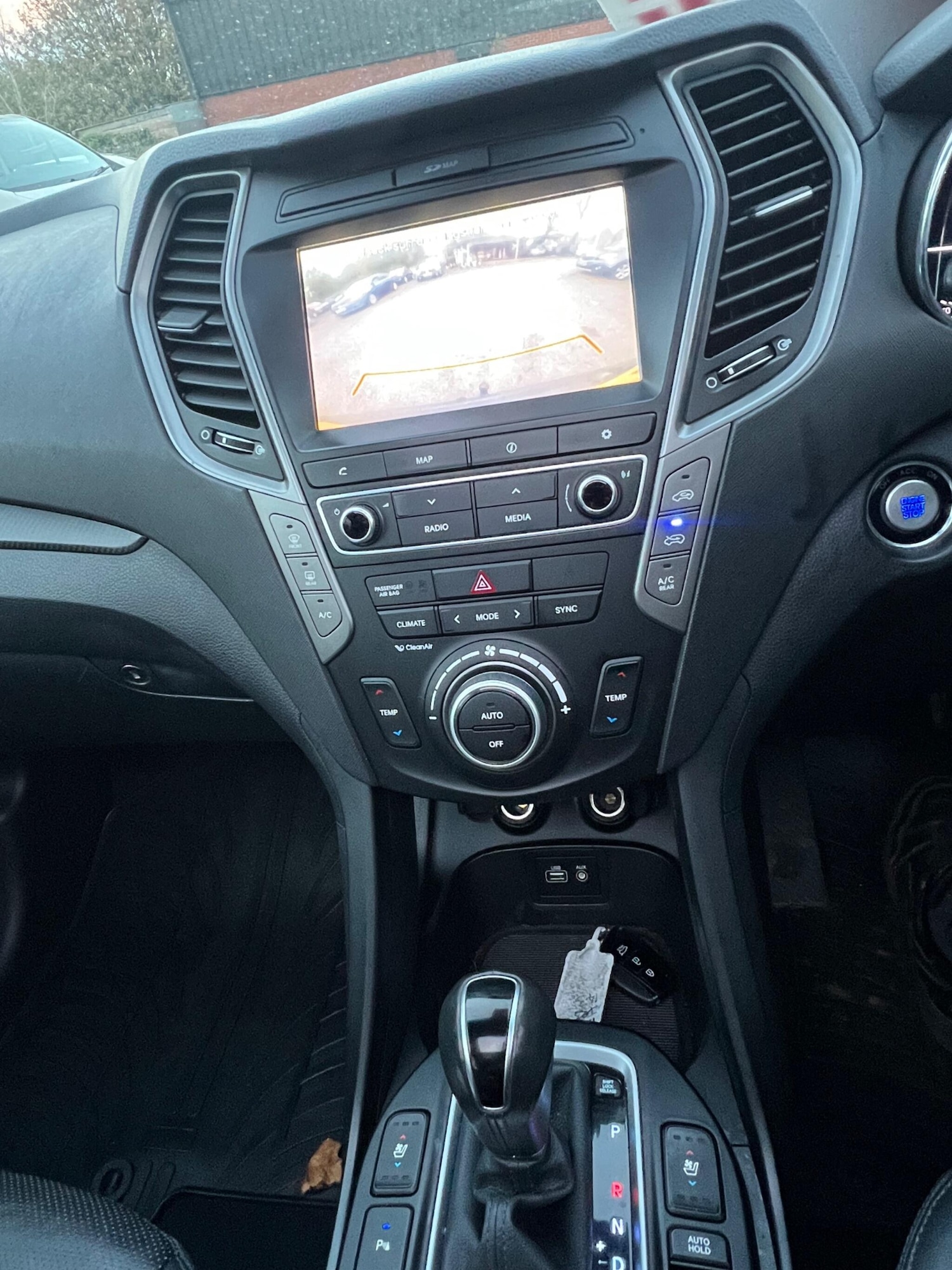 Used Hyundai Santa Fe 2016 for sale - 76380936: Photo 29