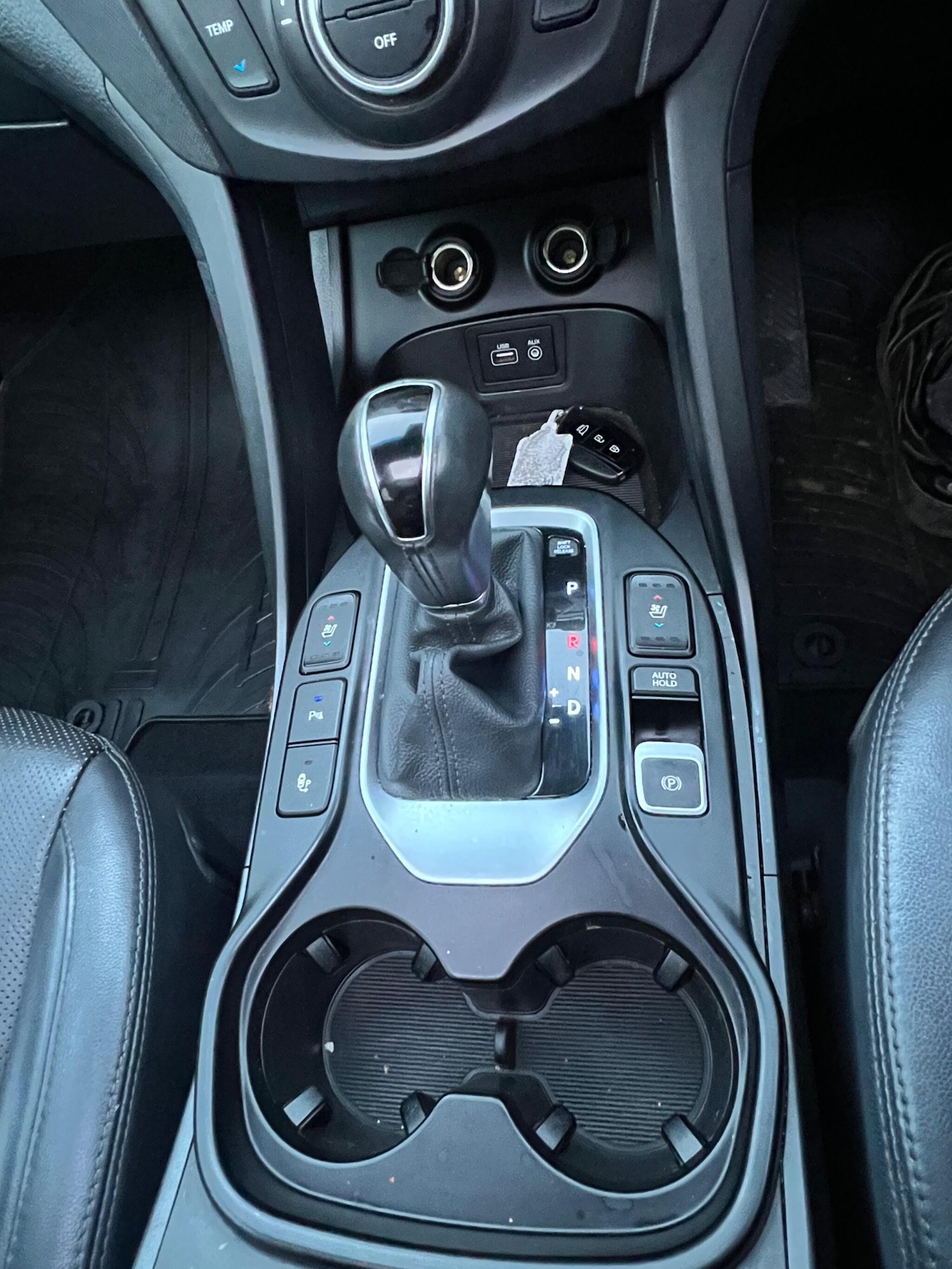 Used Hyundai Santa Fe 2016 for sale - 76380936: Photo 30