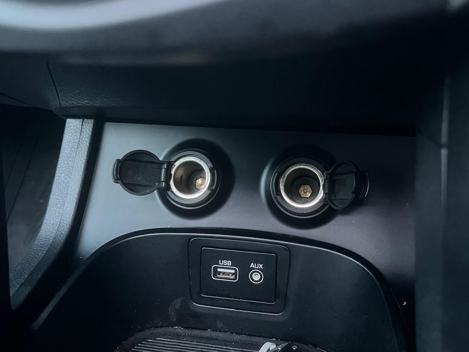 Used Hyundai Santa Fe 2016 for sale - 76380936: Photo 34