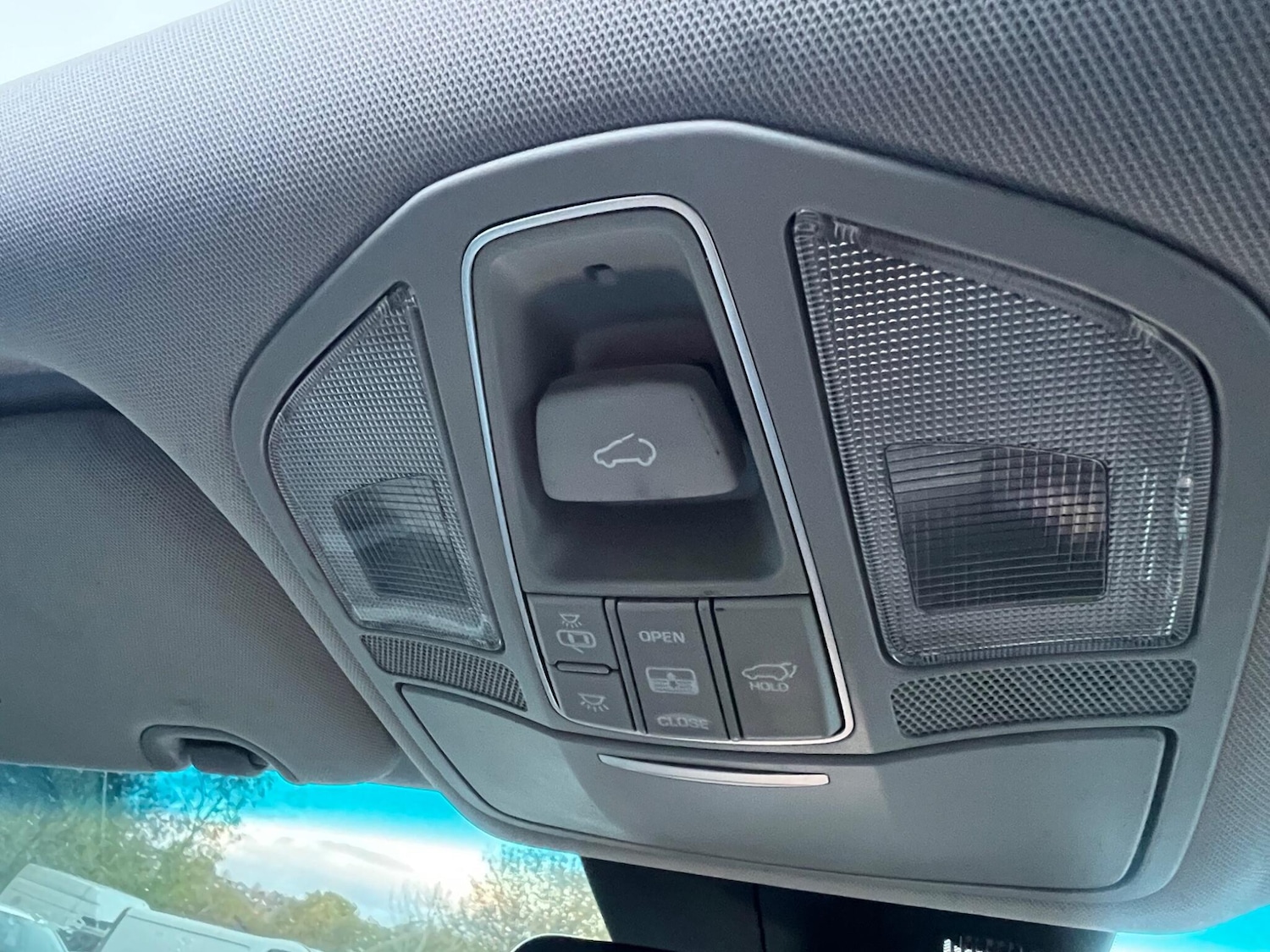 Used Hyundai Santa Fe 2016 for sale - 76380936: Photo 36