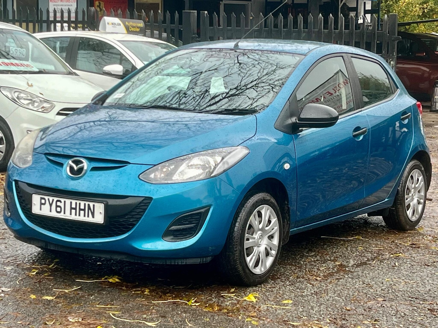 Used Mazda Mazda2 2012 for sale - 76371048: Photo 4