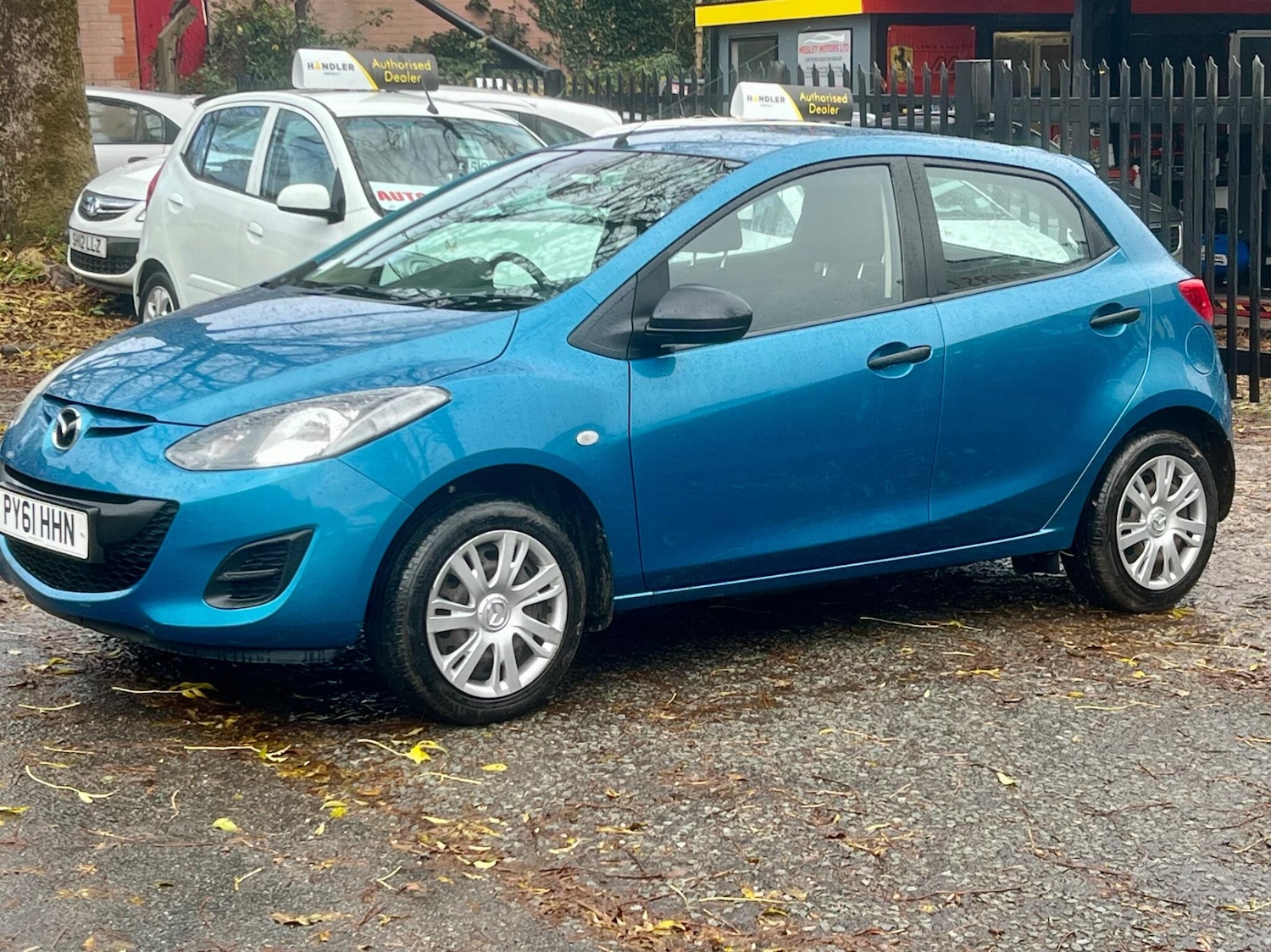 Used Mazda Mazda2 2012 for sale - 76371048: Photo 6