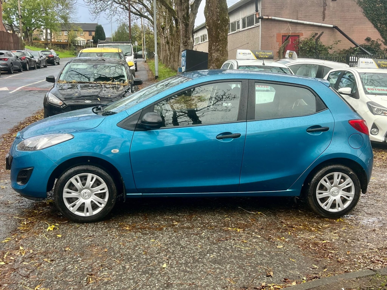 Used Mazda Mazda2 2012 for sale - 76371048: Photo 9