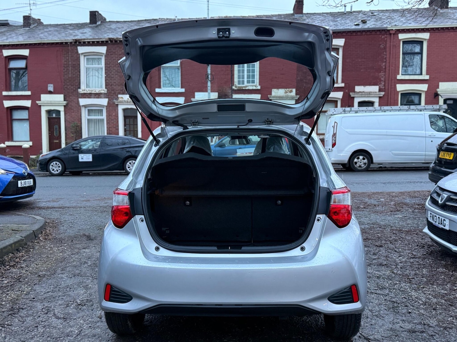 Used Toyota Yaris 2018 for sale - 76729032: Photo 22