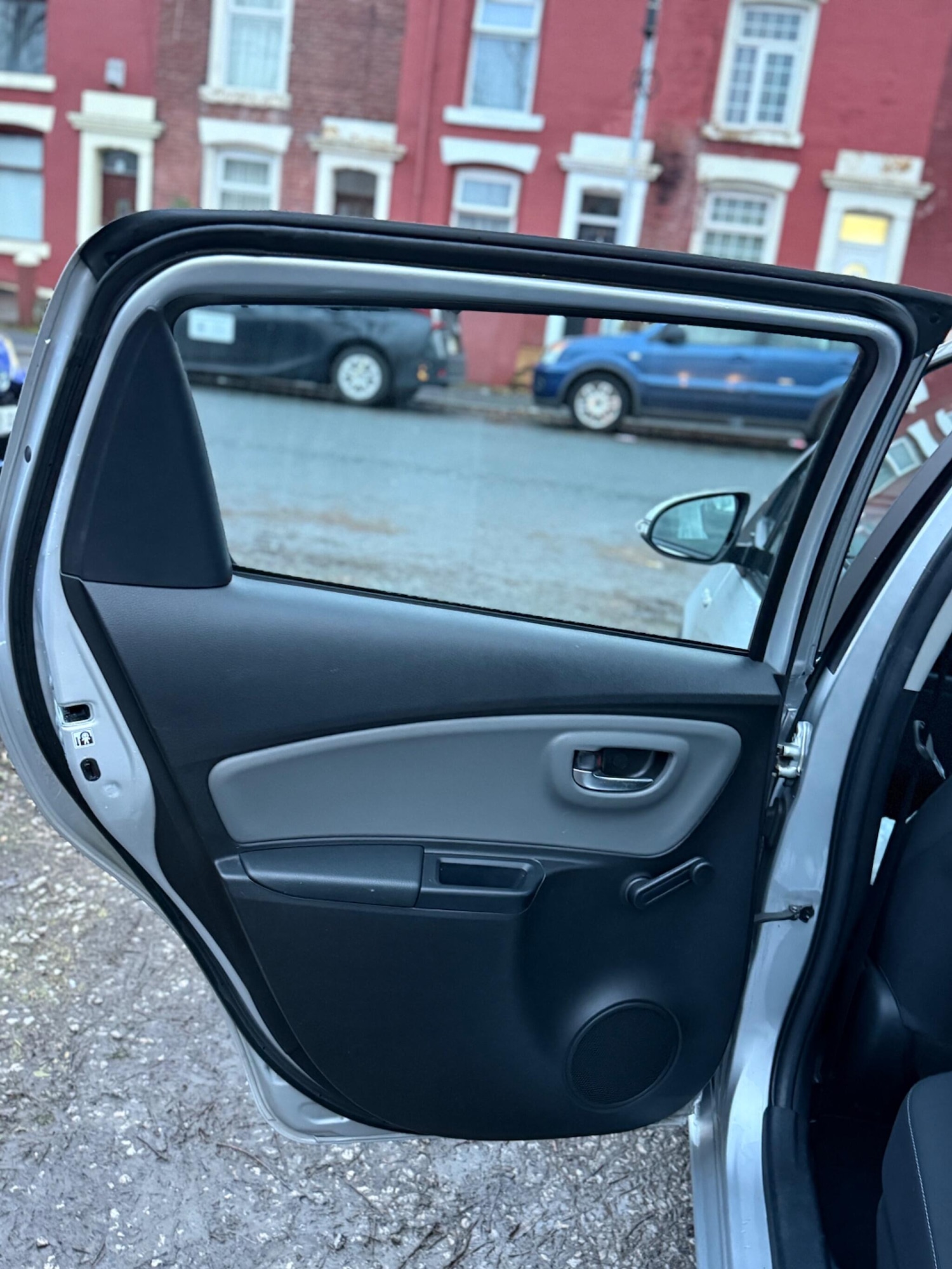 Used Toyota Yaris 2018 for sale - 76729032: Photo 39