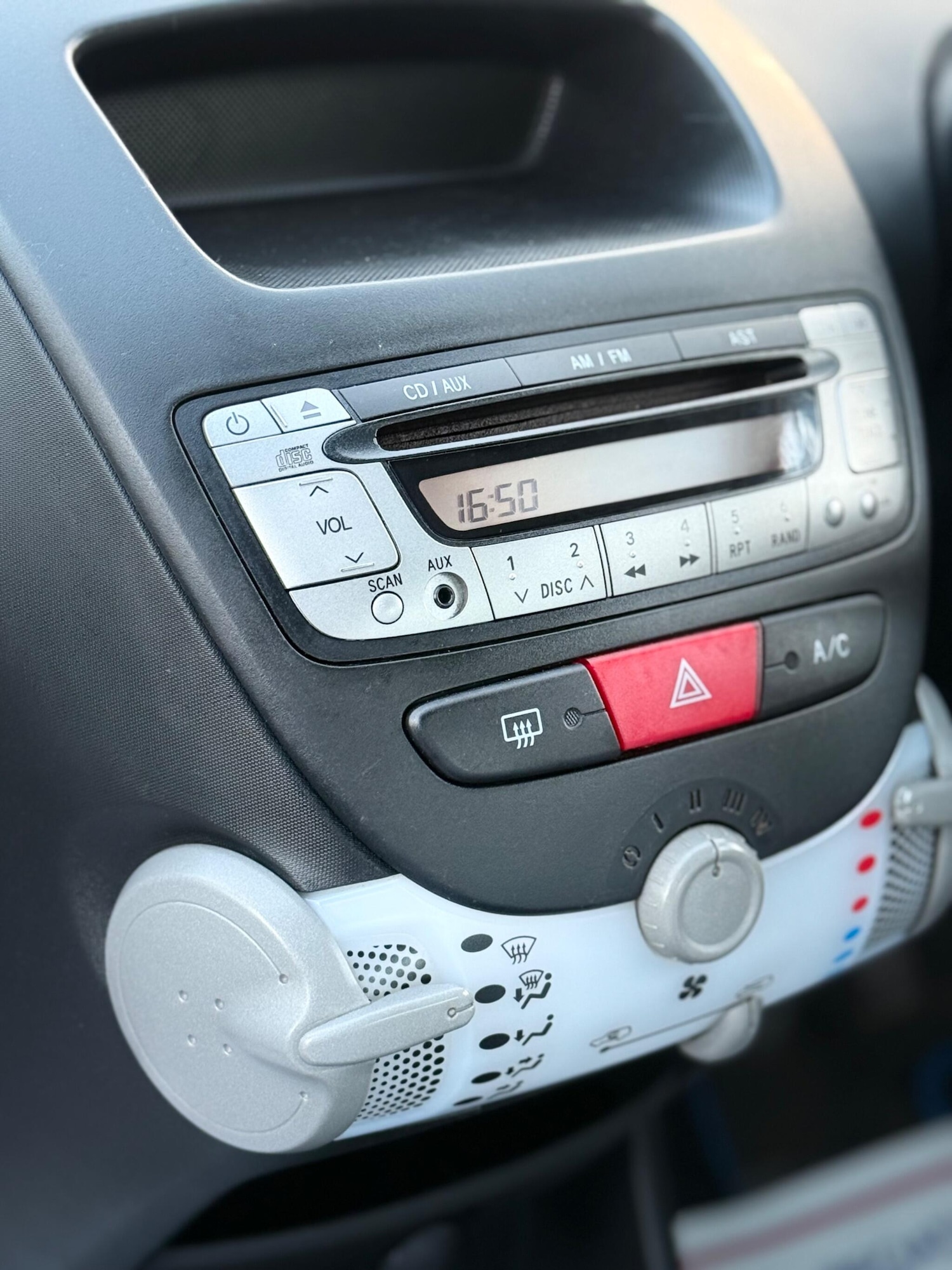 Used Citroen C1 2014 for sale - 76727946: Photo 42