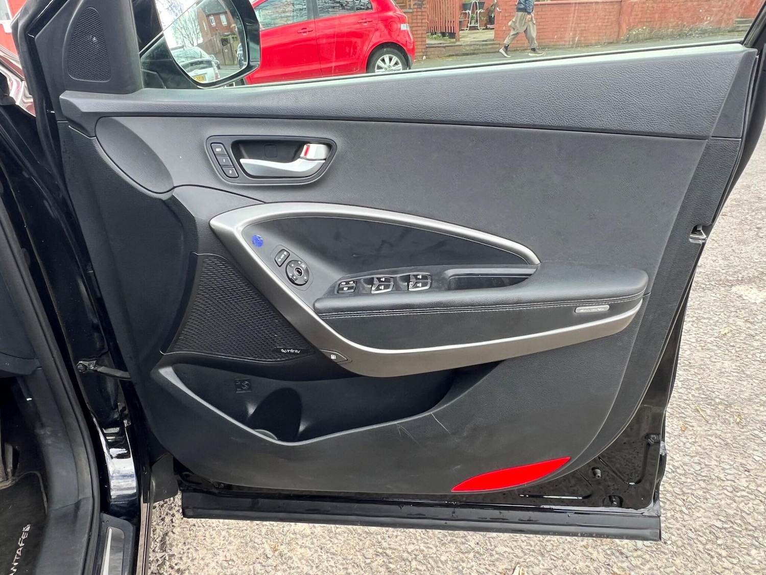 Used Hyundai Santa Fe for sale - 78141485: Photo 24