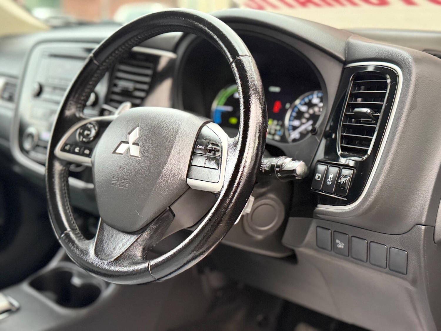 Used Mitsubishi Outlander 2014 for sale - 76561359: Photo 62