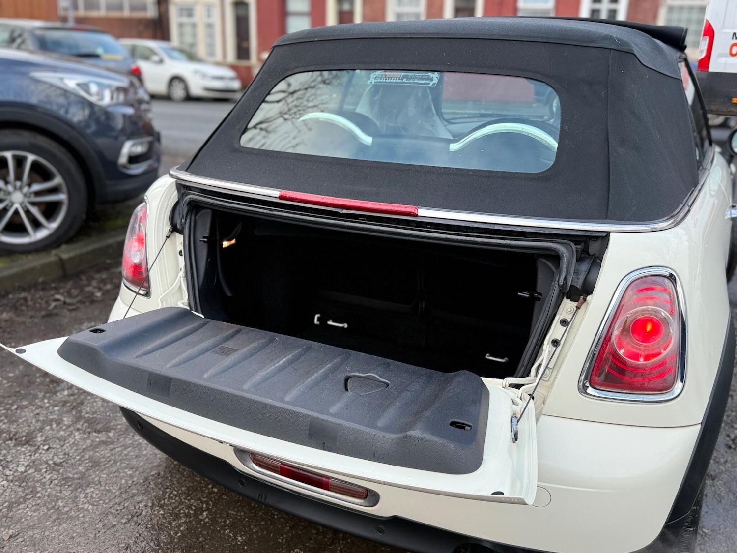 Used MINI Convertible 2012 for sale - 77647182: Photo 26