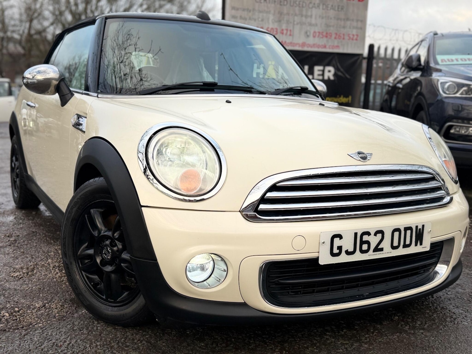 Used MINI Convertible 2012 for sale - 77647182: Photo 6