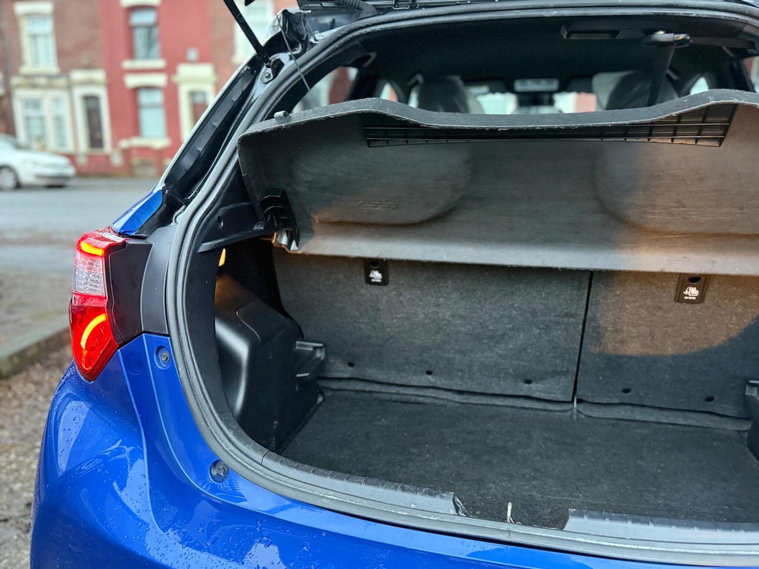 Used Toyota Yaris 2018 for sale - 76561623: Photo 27