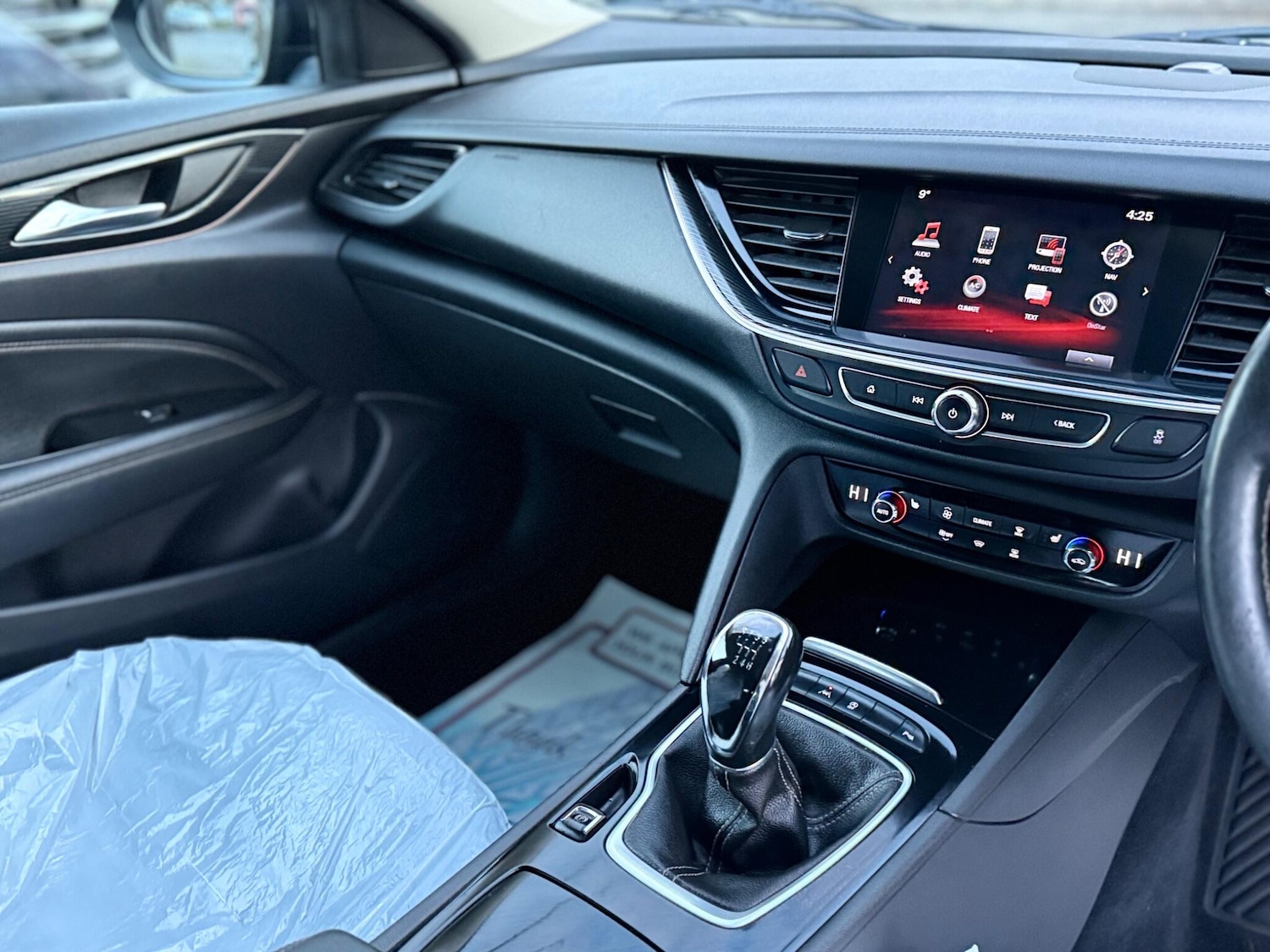 Used Vauxhall Insignia 2017 for sale - 77376893: Photo 44