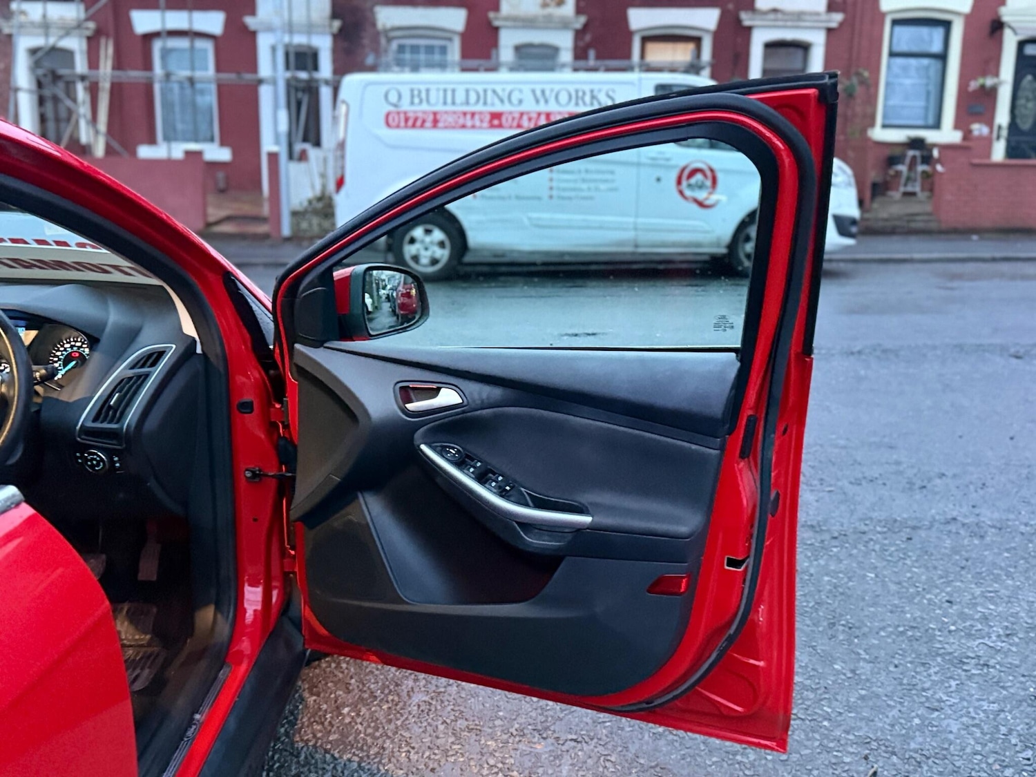 Used Ford Focus for sale - 77925138: Photo 33