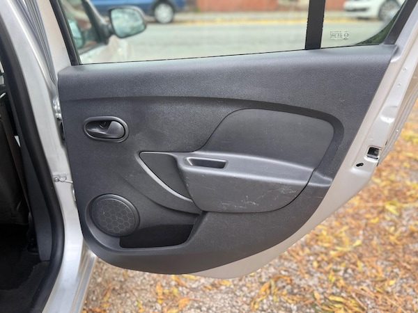 Used Dacia Sandero 2013 for sale - 76317905: Photo 42