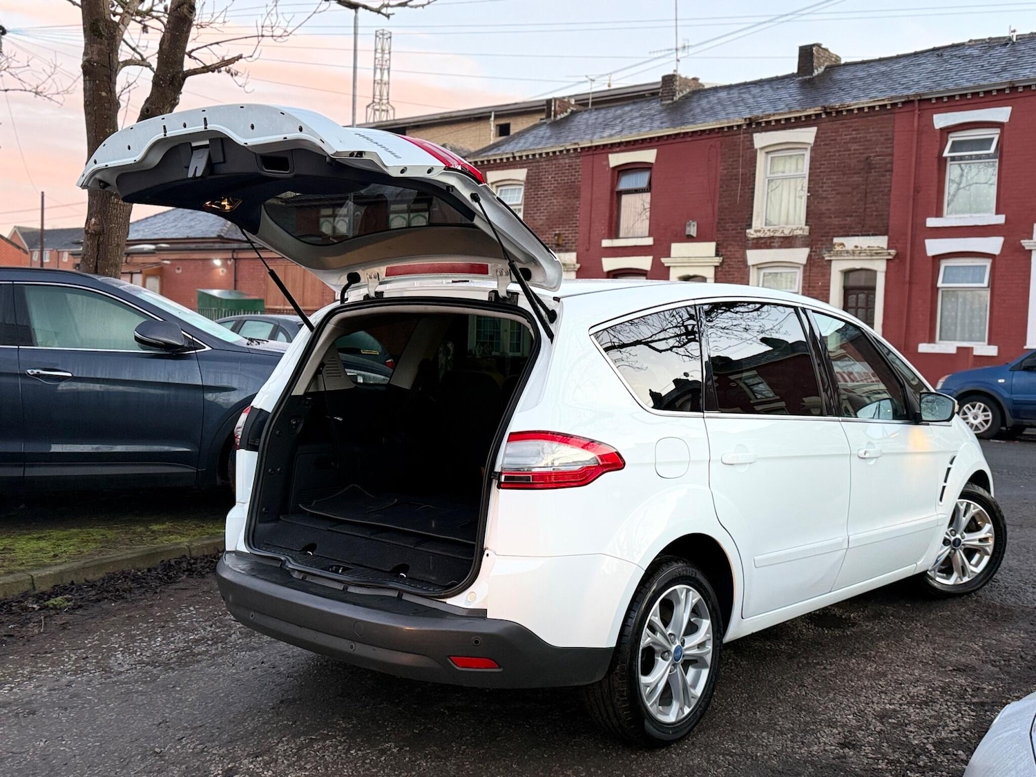 Used Ford S-Max 2012 for sale - 76759574: Photo 16