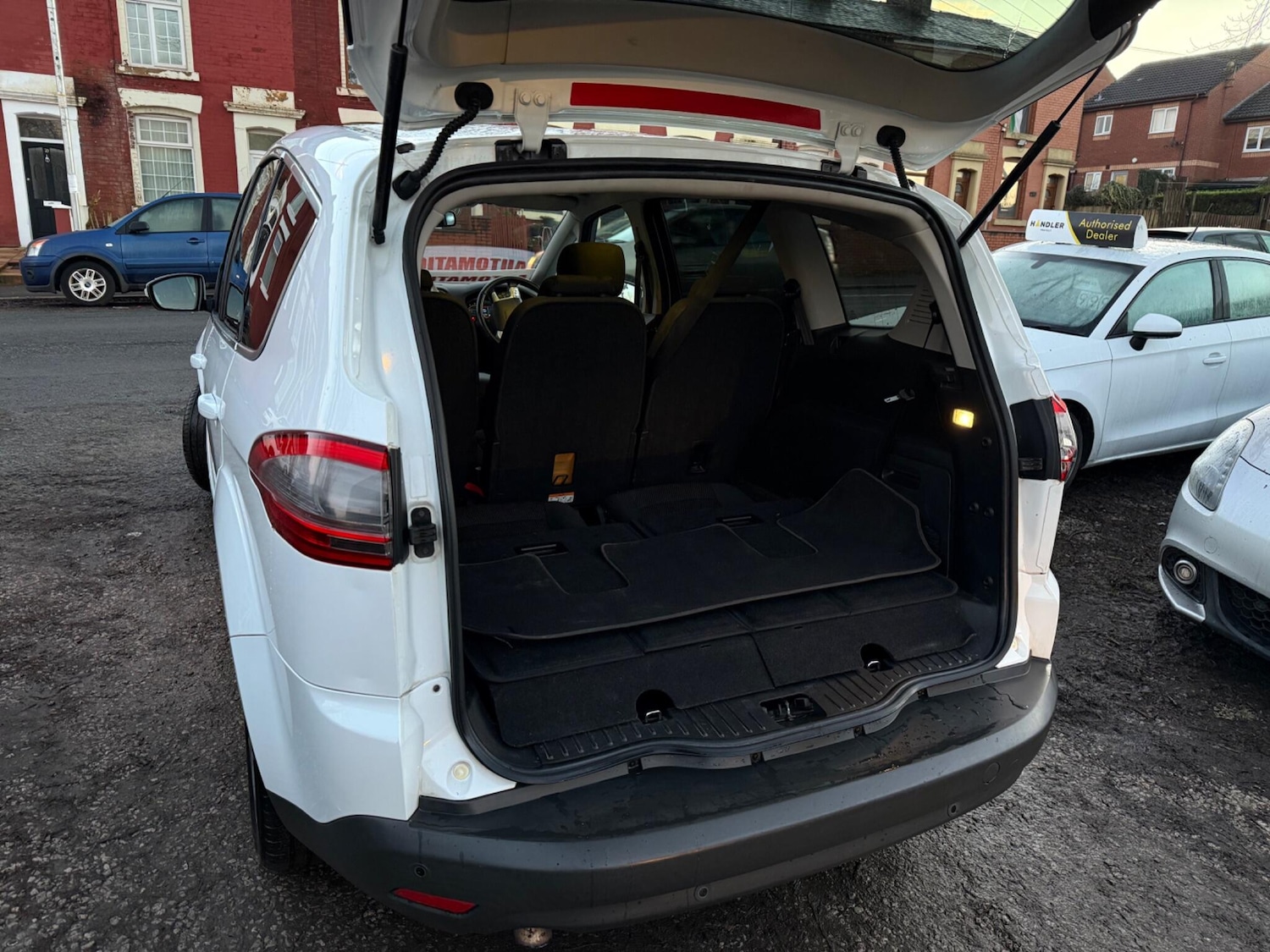 Used Ford S-Max 2012 for sale - 76759574: Photo 19