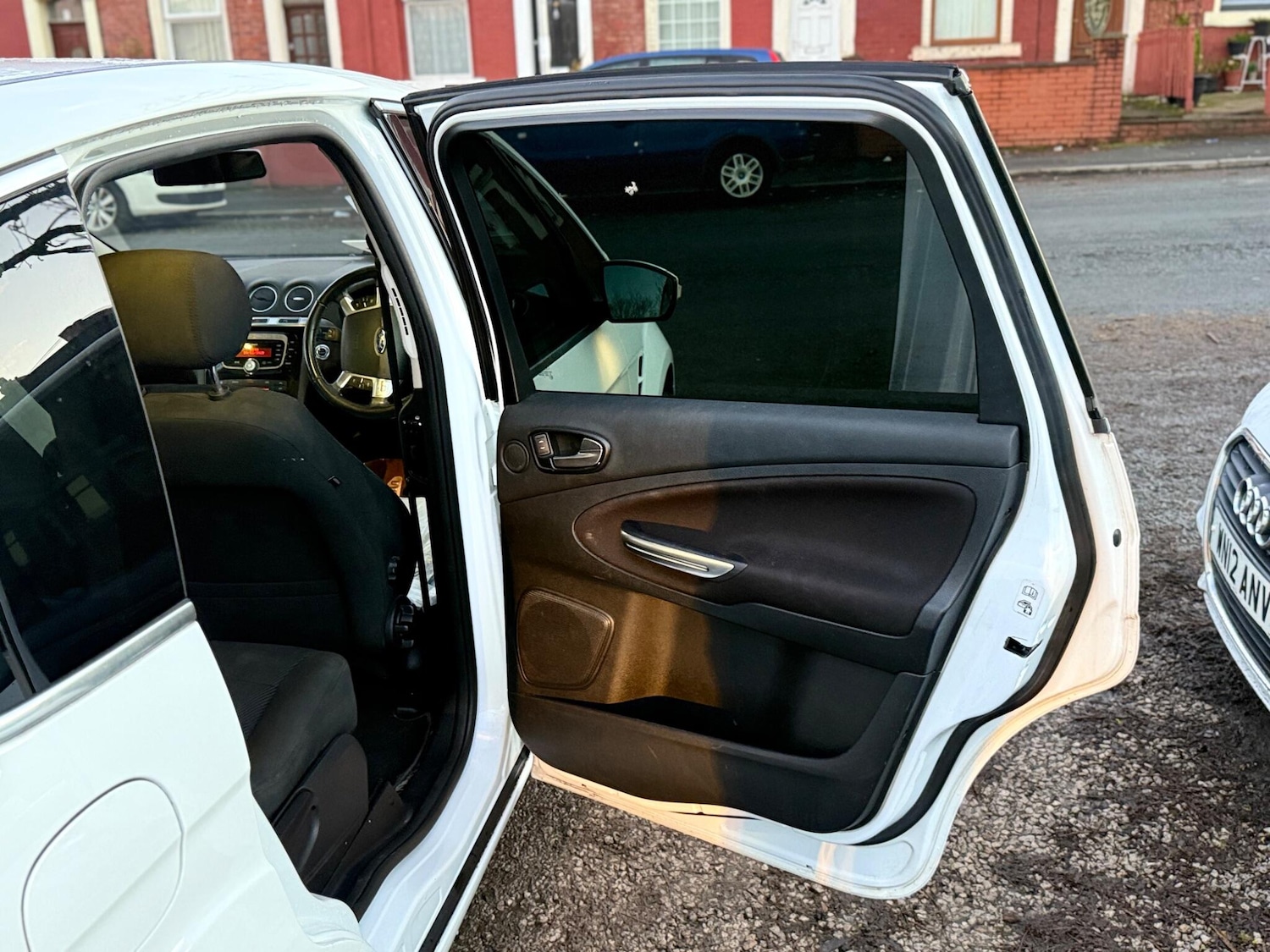 Used Ford S-Max 2012 for sale - 76759574: Photo 43